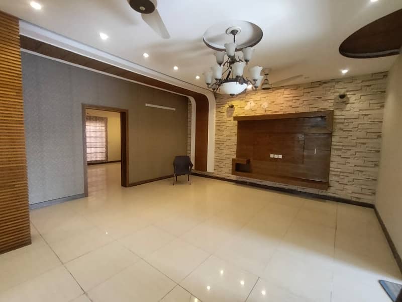 UPPER PORTION OF 10 MARLA GOOD EXCELLENT CONDITION HOUSE FOR RENT IN IRIS BLOCK BAHRIA TOWN LAHORE 0