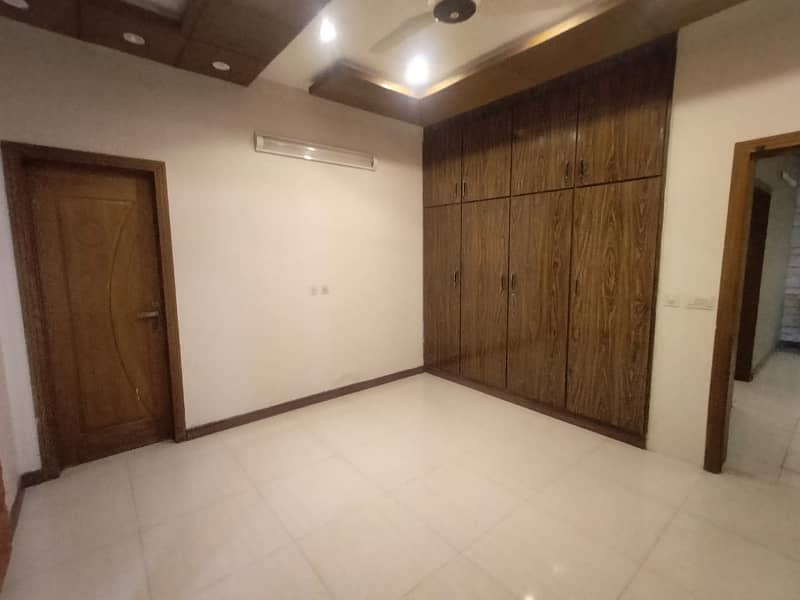 UPPER PORTION OF 10 MARLA GOOD EXCELLENT CONDITION HOUSE FOR RENT IN IRIS BLOCK BAHRIA TOWN LAHORE 7