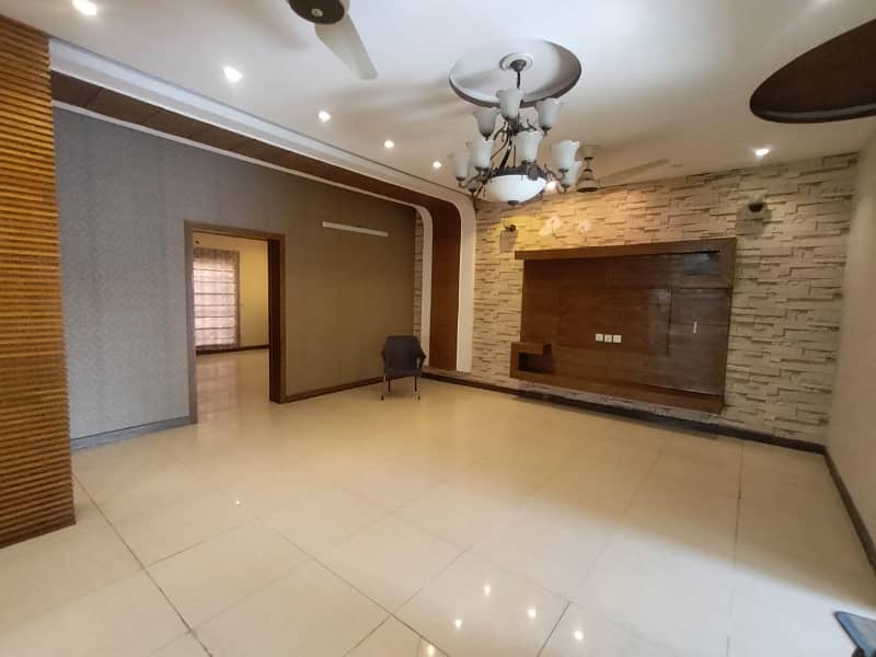 UPPER PORTION OF 10 MARLA GOOD EXCELLENT CONDITION HOUSE FOR RENT IN IRIS BLOCK BAHRIA TOWN LAHORE 13