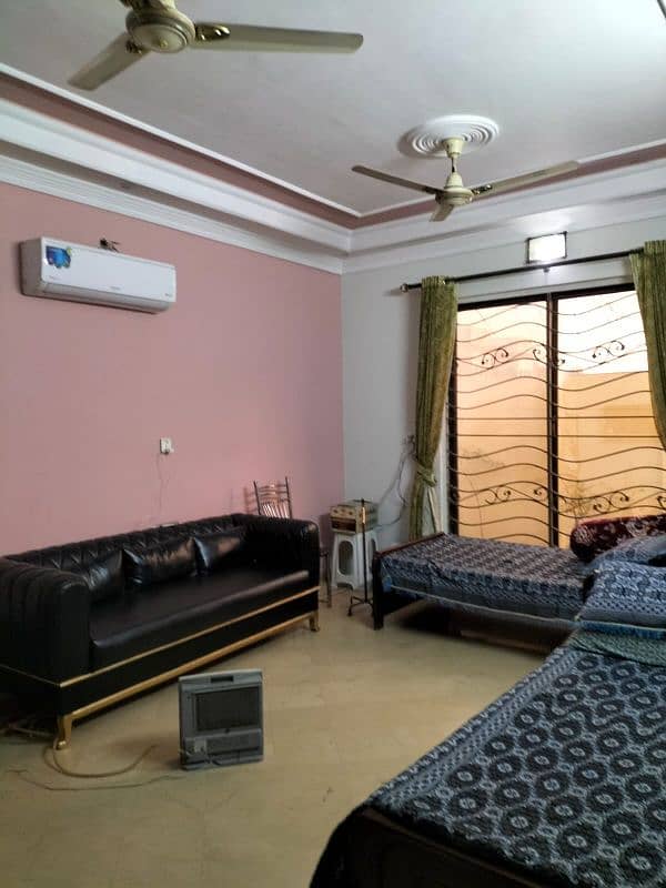 Multan. near cantt spacious , family house 13