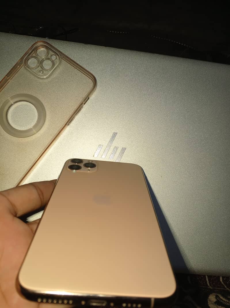 Apple iPhone 11 Pro Max Gold Color 1