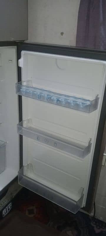 haeir fridge urgent sale 3