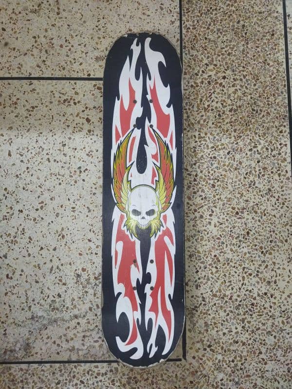 skateboard for urgent sale 0