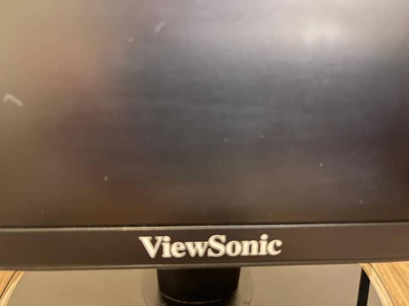 View Sonic  Full HD- LED Monitor Model: VA 2407H -24"  used only 6 mo 2