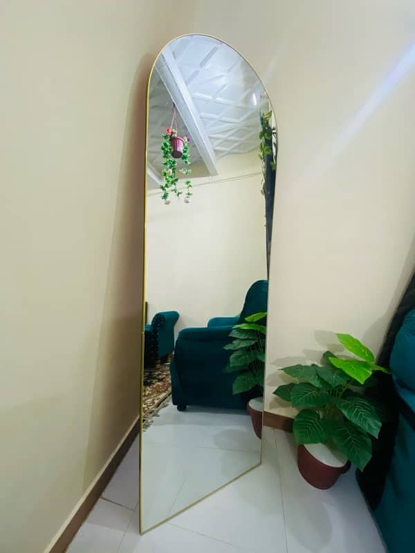 6.5 feet inches mirror with stand bilkll new he 1