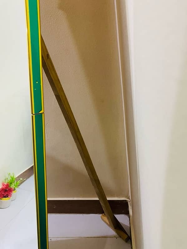 6.5 feet inches mirror with stand bilkll new he 2