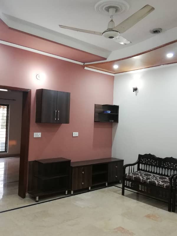 8 MARLA EXCELLENT CONDITION GOOD UPPER PORTION IDEAL HOUSE FOR RENT IN UMAR BLOCK BAHRIA TOWN LAHORE 0