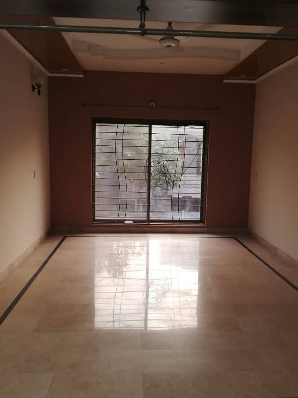 8 MARLA EXCELLENT CONDITION GOOD UPPER PORTION IDEAL HOUSE FOR RENT IN UMAR BLOCK BAHRIA TOWN LAHORE 6