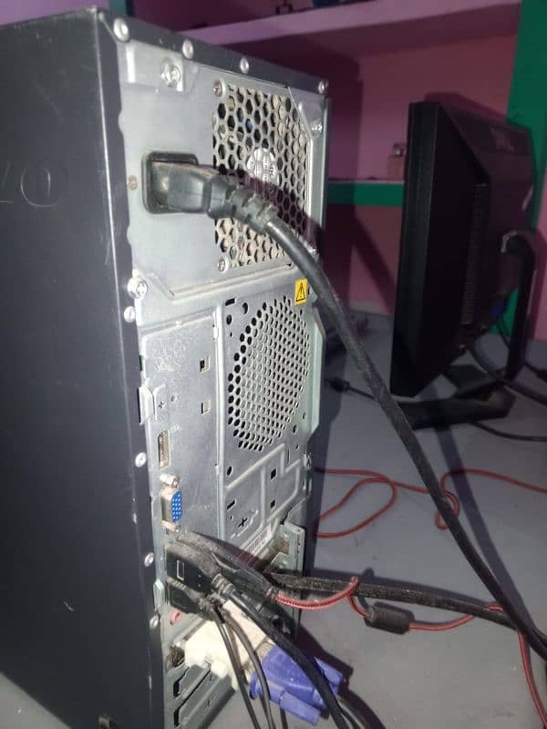 Core i3 4th gen ,4 Gb Ram ,500 Hard Disk, 1GB Graphics card 2