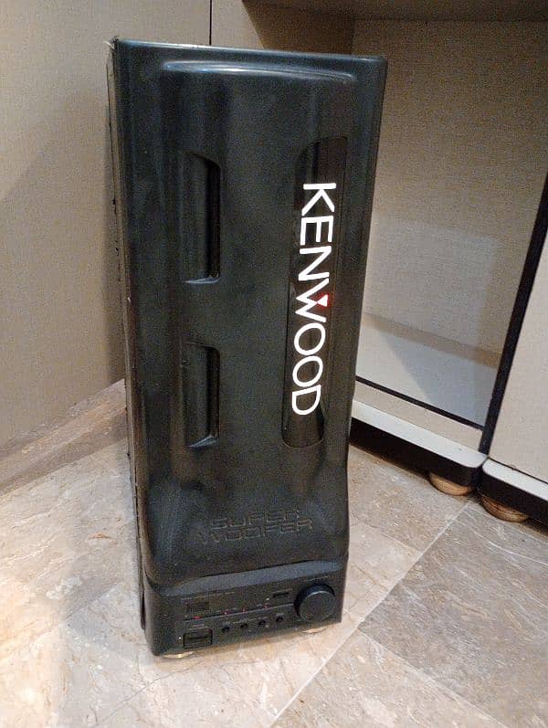 kenwood active woofer with bilt amplifier  03030028224 1