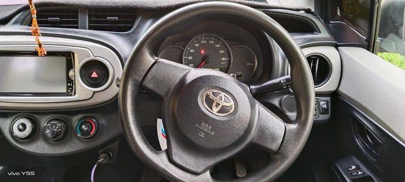 Toyota Vitz 2014 3