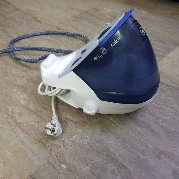 calor steam iron imported form france only few days use 4