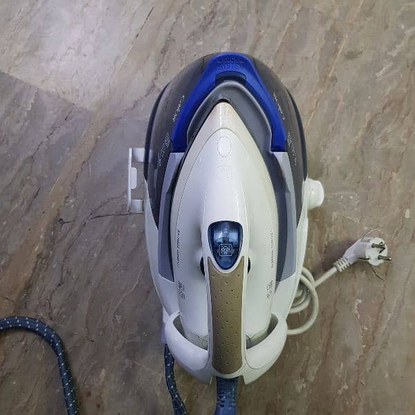 calor steam iron imported form france only few days use 9