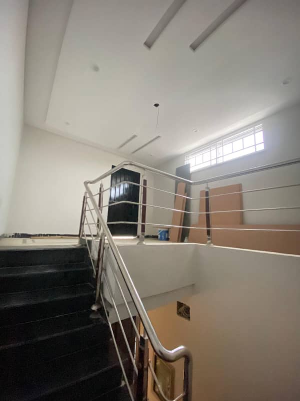 10 MARLA EXCELLENT LIKE A NEW CONDITION HOUSE FOR RENT IN OVERSEAS B BLOCK BAHRIA TOWN LAHORE 2