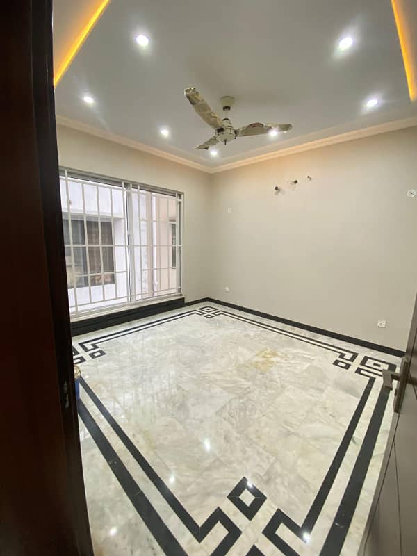 10 MARLA EXCELLENT LIKE A NEW CONDITION HOUSE FOR RENT IN OVERSEAS B BLOCK BAHRIA TOWN LAHORE 10