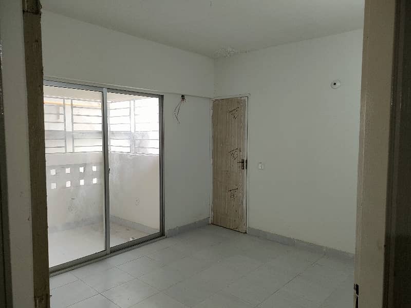 Grey Noor Tower Shopping Mall 3bed DD 2