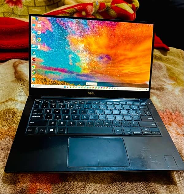 Dell XPS 9343 I7 5TH Gen 8/256 Touch Screen 0