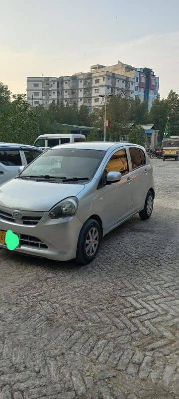 Daihatsu Mira 2012 2