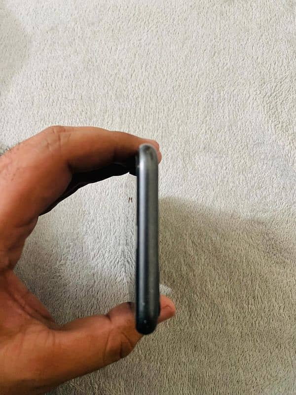 Iphone 11 64gb PTA approved 2