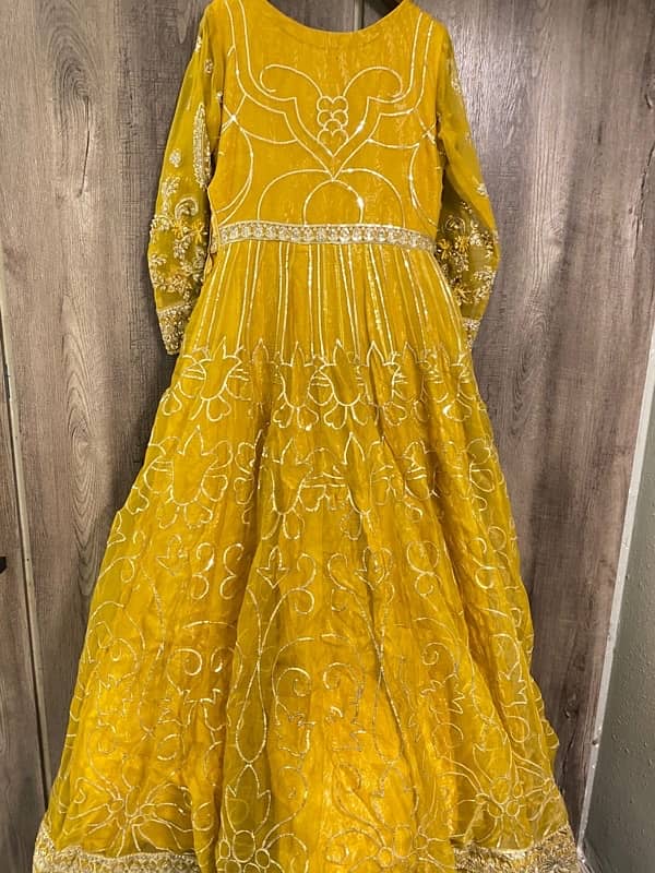 Bridal Mehndi dress 2