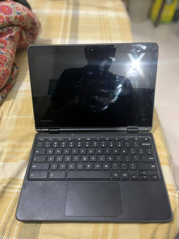 Lenovo 300e Chromebook 0