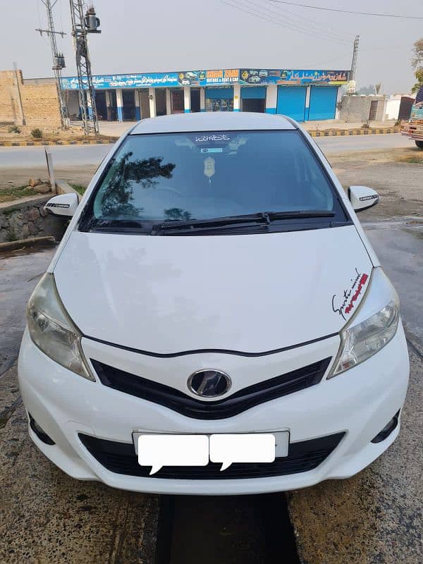 Toyota Vitz 2014 4