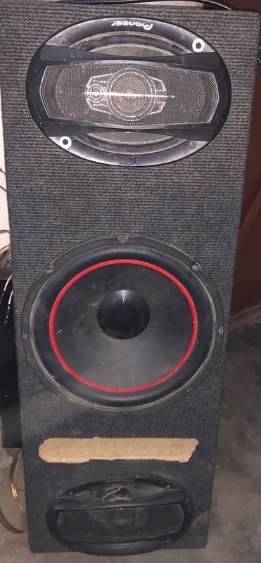 Amplifire and Baseer with Pineer Speakers 2