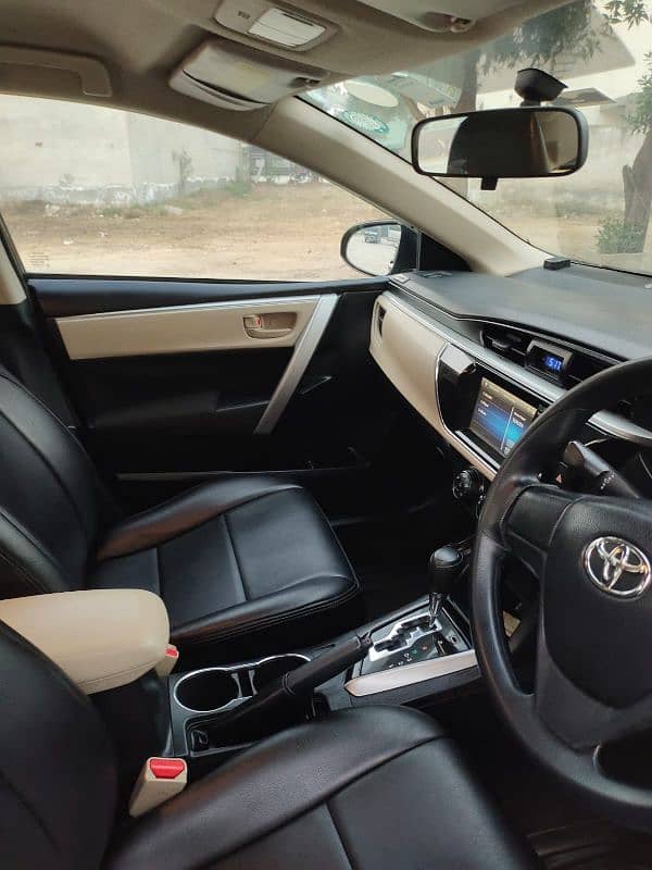 Toyota Corolla Altis 2016 9