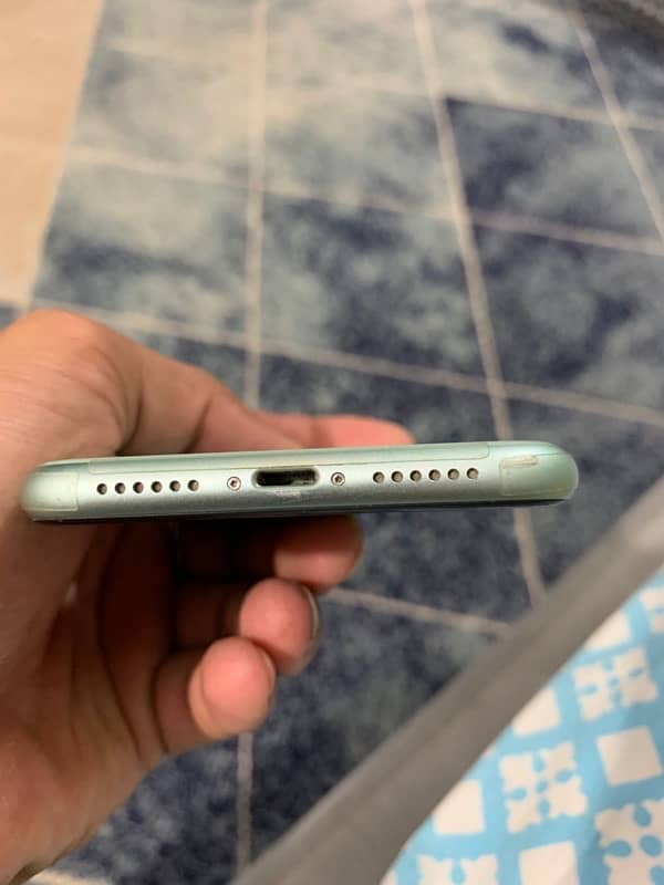 IPHONE 11 [128gb] PTA APPROVED 10/10 condition 2