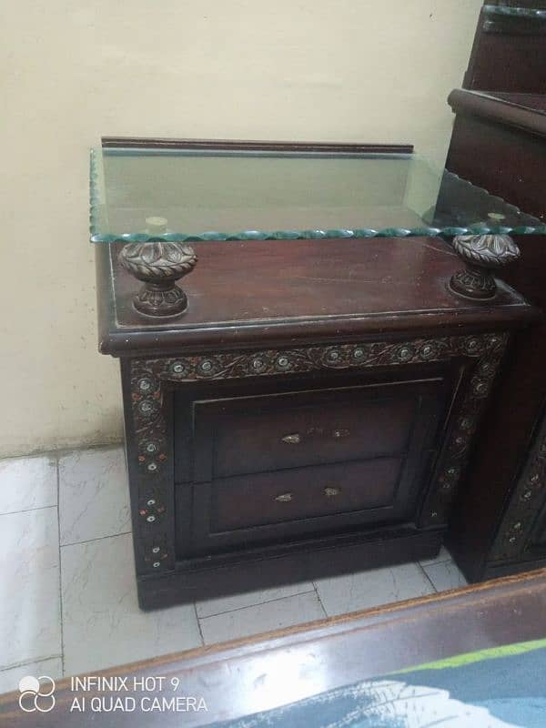 selling wooden furniture only serious buyer contact 3