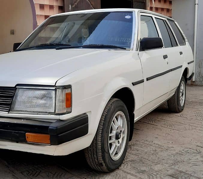 Toyota Corolla KE-70 STATION WAGON TOURING 6