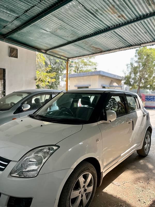 Suzuki Swift DLX Manual 1328cc 2018 white 3