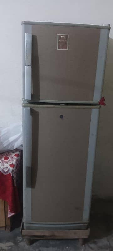 dawlance fridge medium size 1