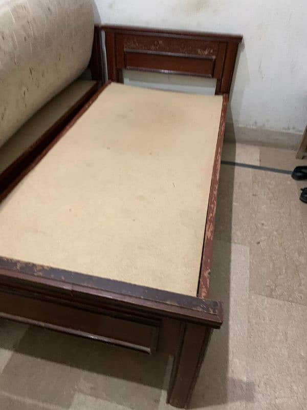 Single bed Single mattress 1