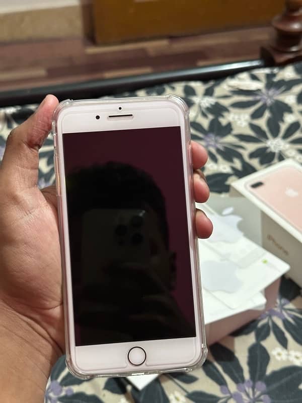 Iphone 7 plus 32gb pta approve with box excellent condition sealed. 4