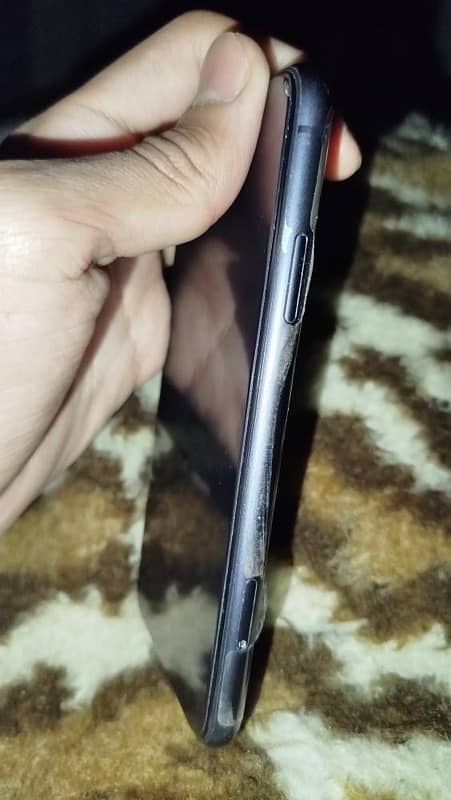 iphone 11 Non PTA 64 gb 2