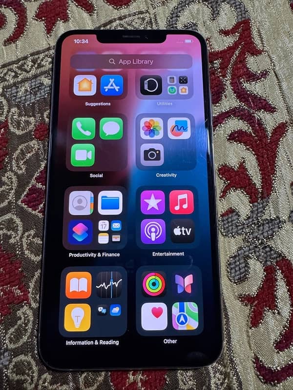 I phone xs max 256 gb pta approved HK modal 03009490181 3