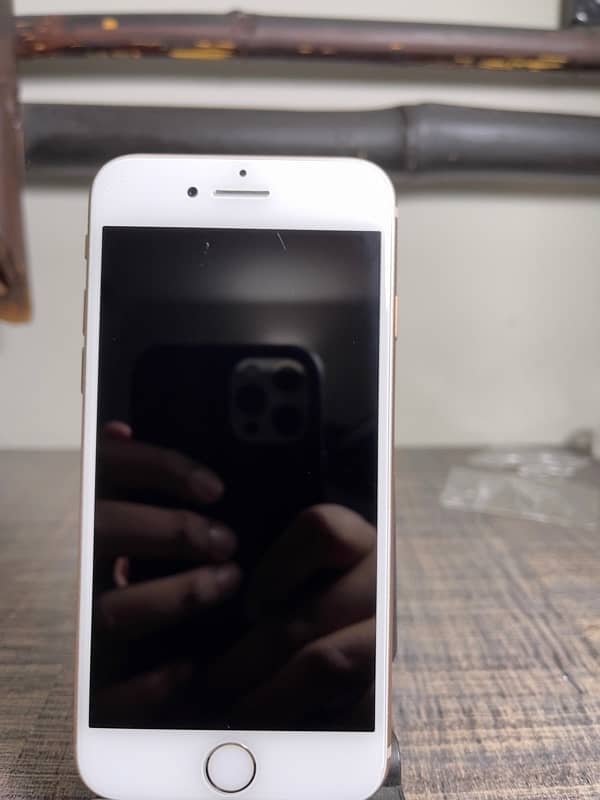 iPhone 8 non pta 9/10 gold 1