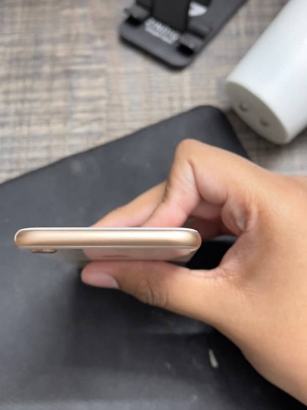 iPhone 8 non pta 9/10 gold 6