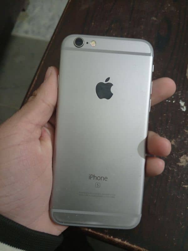 iphone 6s urgent sale phone no 03128758052 3