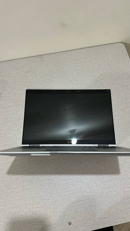 HP EliteBook 1030 G3 1