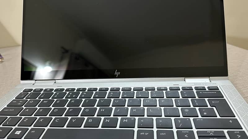 HP EliteBook 1030 G3 3