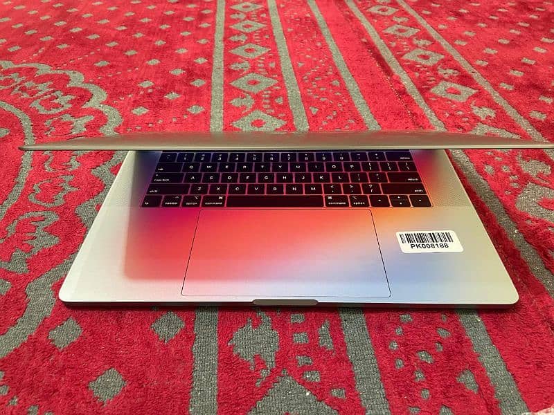 MacBook pro 2019 Model 7