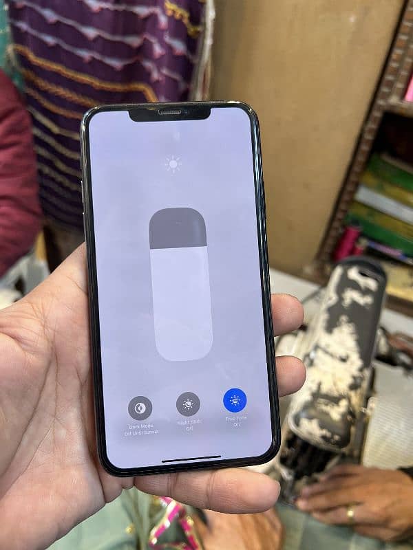 iPhone 11 pro max pta approved waterpack 256gb 5