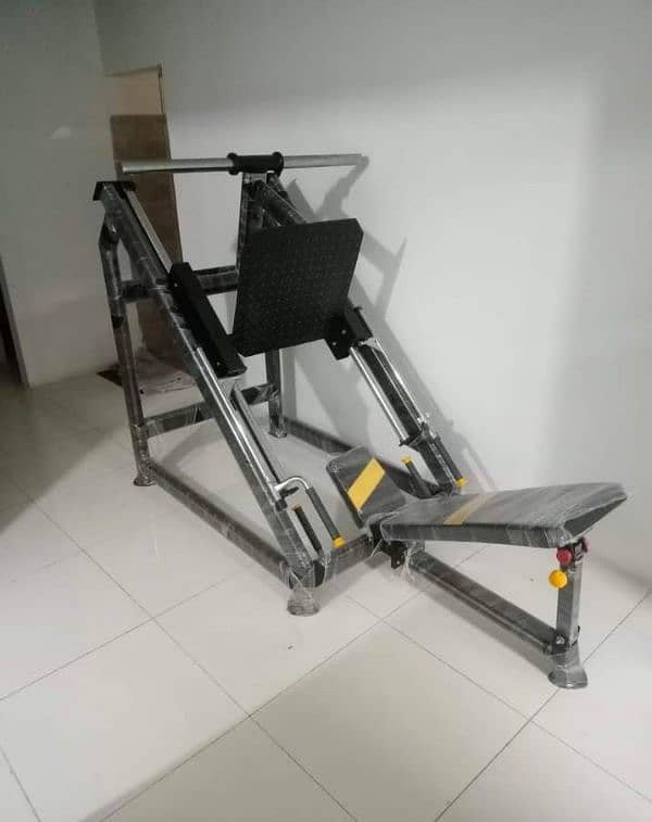 Gym equipments Fourstation 5