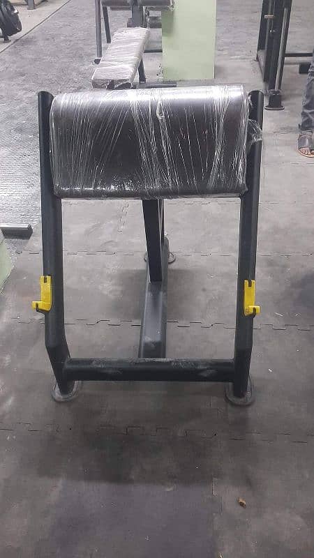 Gym equipments Fourstation 11