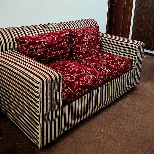 7 seater sofa set 10/10 condition 1