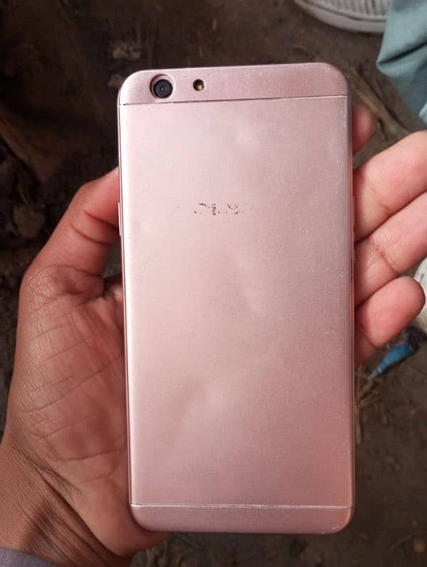 Oppo f1s for sale . Ram. 4gb. rom. 32gb 1