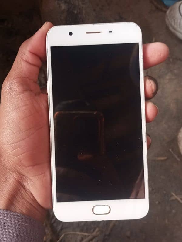 Oppo f1s for sale . Ram. 4gb. rom. 32gb 3