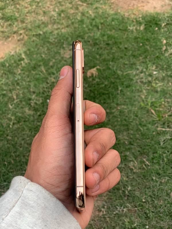 IPHONE XS DUAL SIM PTA APPROVED 4